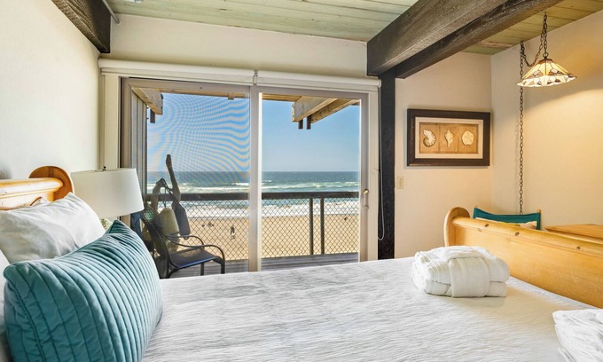 La Selva Beach House | Sand Pebble – Direct Beach Access & Endless Ocean Views