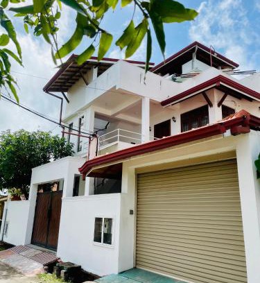 Kudapaduwa House | Sand & Surf Guest House