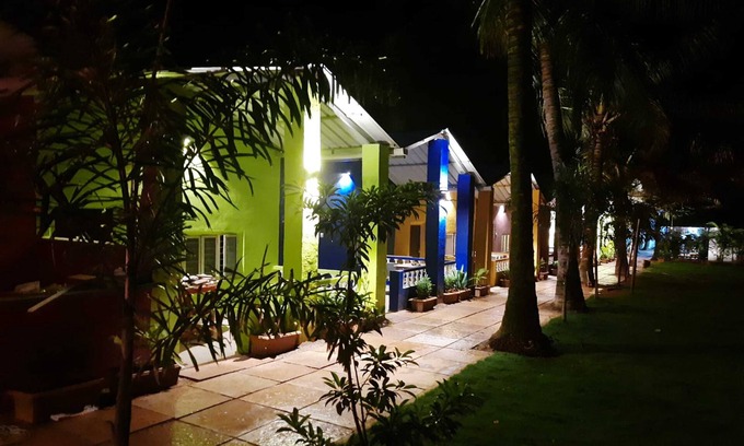 Arambol Hotel | Sandbanks Beach Resort