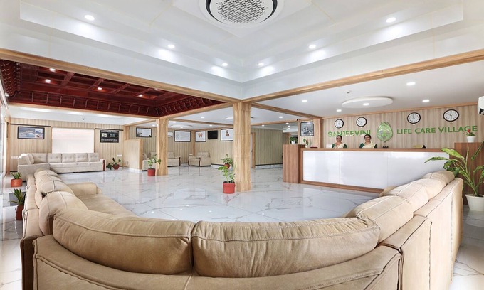 Alwaye Hotel | SANJEEVINI AYURVEDA AND YOGA RETREAT