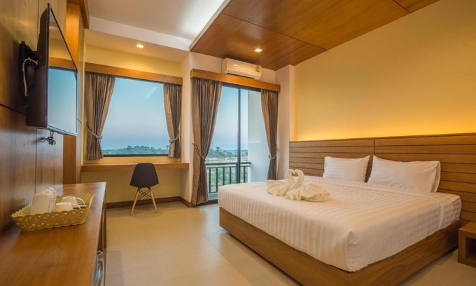 Thoeng Hotel | Sann View Hotel
