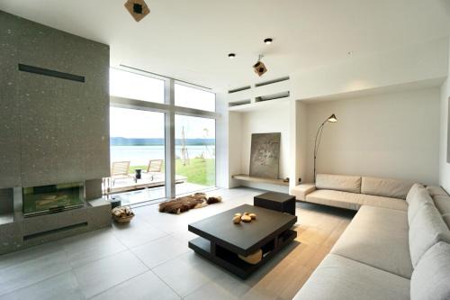 Kawayu Onsen Villa | SANSUI - Lakeside Villa