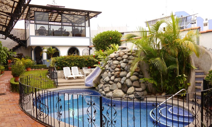 Amon Hotel | Santo Tomas Hotel