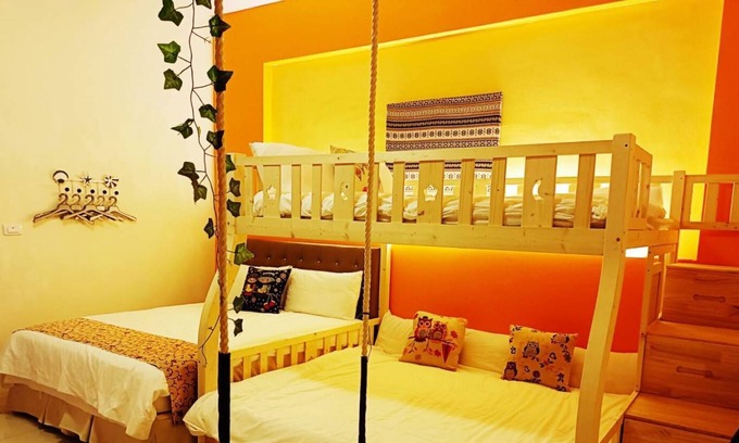 Zhiben House | Santorini Music Family B&B
