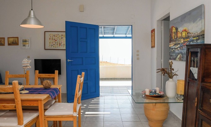 Exo Gialos Apartment | Santorini View House
