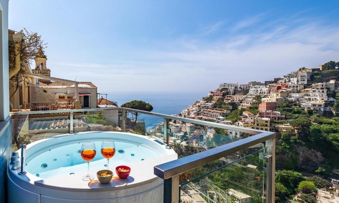 Liparlati Apartment | Santoro Suite - De Vivo Realty