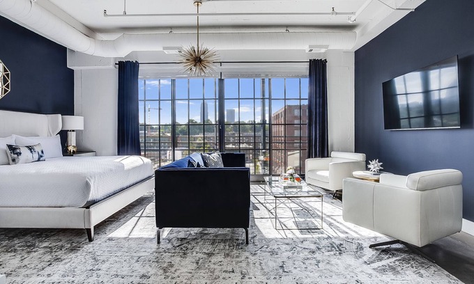 Old Fourth Ward Apartment | Sapphire Studio by Atlanta Luxury Rentals