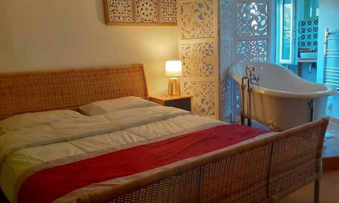 Vermenton House | Sarah's gîte, a charming 2-hour drive from Paris