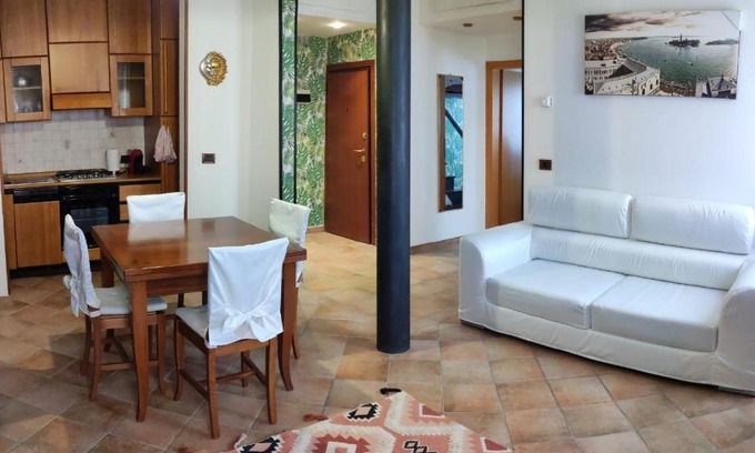 Carpenedo Apartment | Sarika House