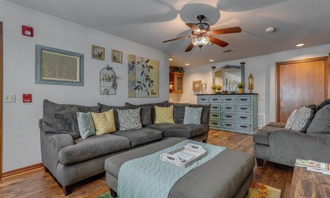 Norman Apartment | Satin Suite at Whispering Pines Inn