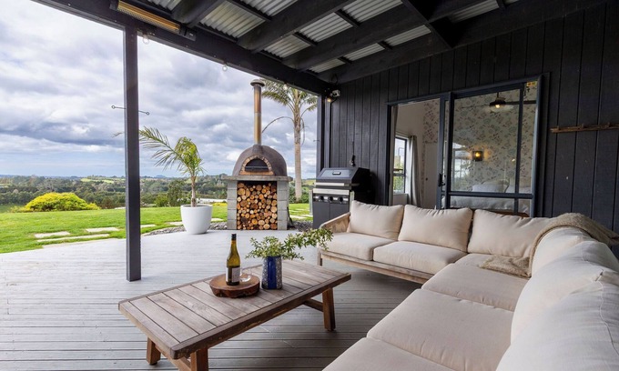 Aongatete House | Sauna, Ice Bath & Spa - Family Friendly Getaway