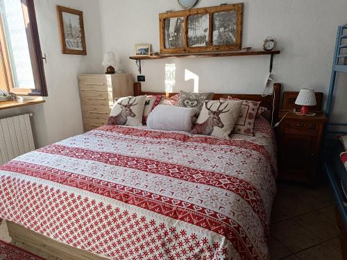 Sauze d'Oulx Apartment | Sauze d'Oulx ciabot la garitüla with garden - wifi- close to the chairlift