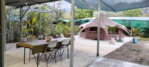 Savegre Other | Savegre River Glamp Mediterranean Food