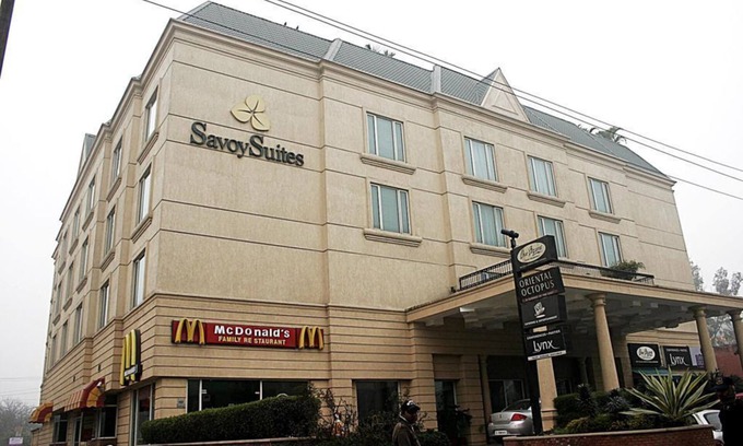Sector 16 Apartment | Savoy Suites Noida
