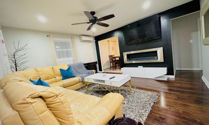 Shirley House | Savvy Beach Stay