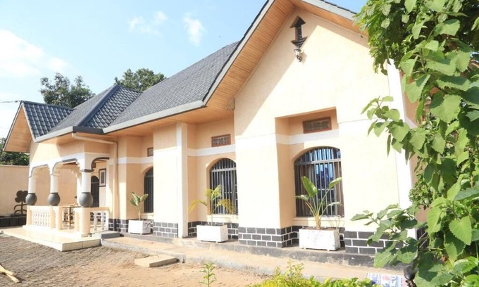 Ruhengeri House | Sawa Zone