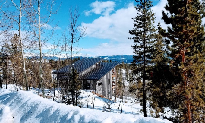 Winter Park Highlands Cabin | Scandinavian-Inspired Escape: Modern Cabin w/Spa
