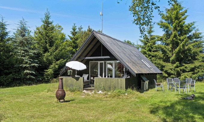 Næsby Strand House | Scenic cottage within walking distance to beach