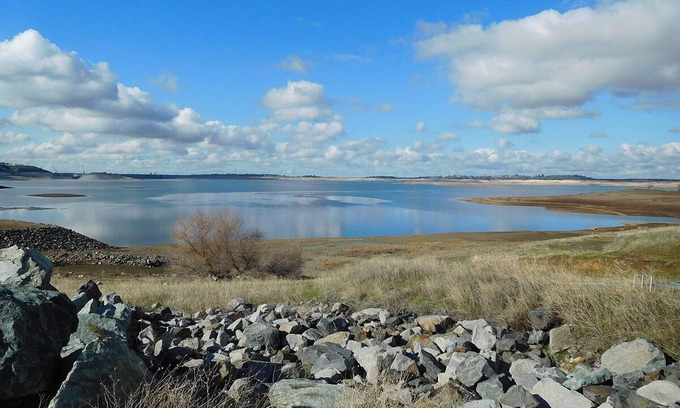 Folsom House | Scenic Escape in Folsom! Balcony, Kitchen, Free Breakfast & Near Folsom Lake