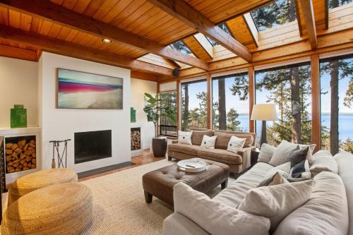 Freeland House | Scenic Getaway