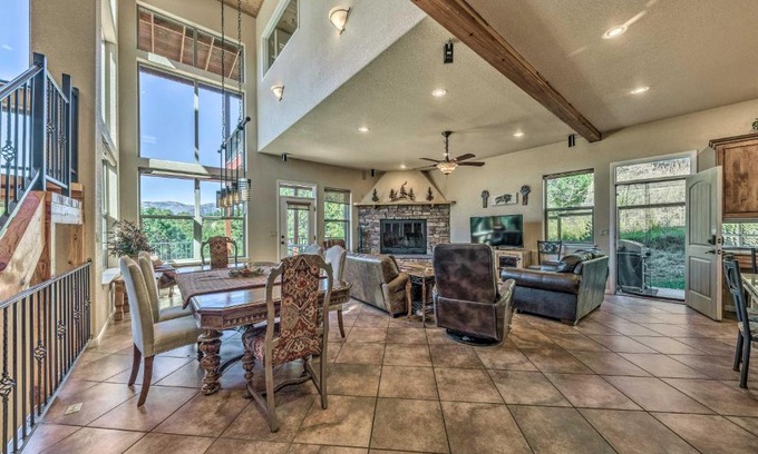 Ruidoso House | Scenic Ruidoso Home with Large Deck and Hot Tub!