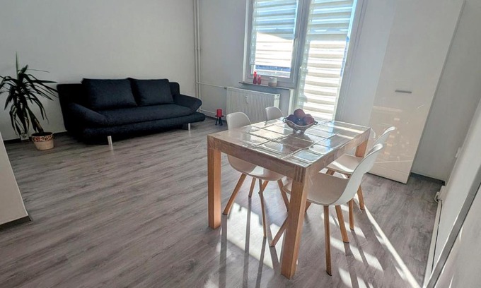 Broda Apartment | Schöne 2-Zi-Wohnung am Tor zu Stadt und Strand