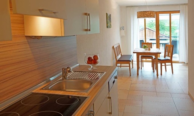 Burglengenfeld Apartment | Schöne 90m2 große Ferienwohnung mit Balkon