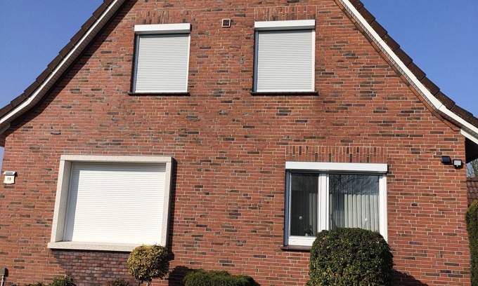 Hinte Apartment | Schöne Obergeschoss-ferienwohnung