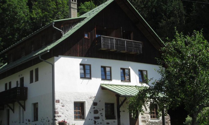 Kotschach-Mauthen Apartment | Schloss Manndorf Gästehaus