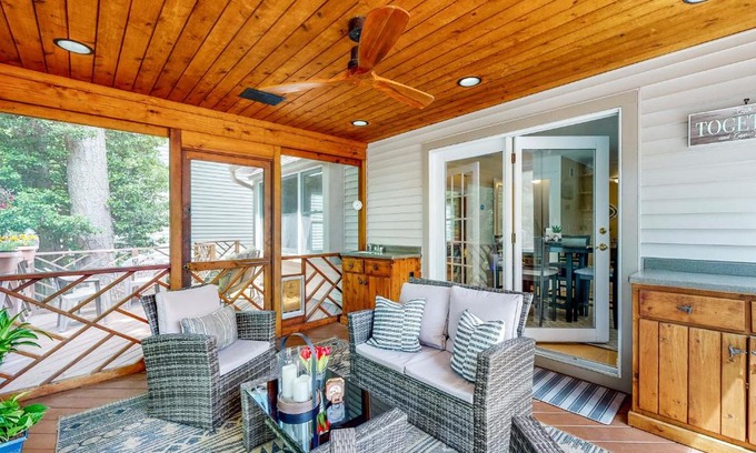 Salisbury House | Schumaker Pond Paradise
