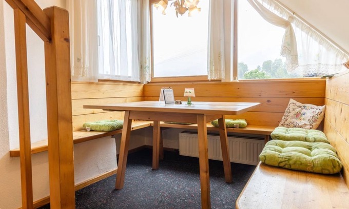 Weissenbach Apartment | Schwalbennest - 1 bedroom, living/sleeping area, shower/WC - Abenteuerhof Schiefer