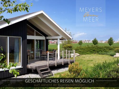 Zierow House | Schwarzes Holzferienhaus mit Sauna - L I E B L I N G S P L A T Z - an der Ostsee, Zierow bei Wismar, Strand 500m, alles inklusive
