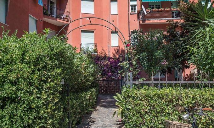 Cinque Terre Apartment | Scimiscià 2-bedroom Apartment with AC