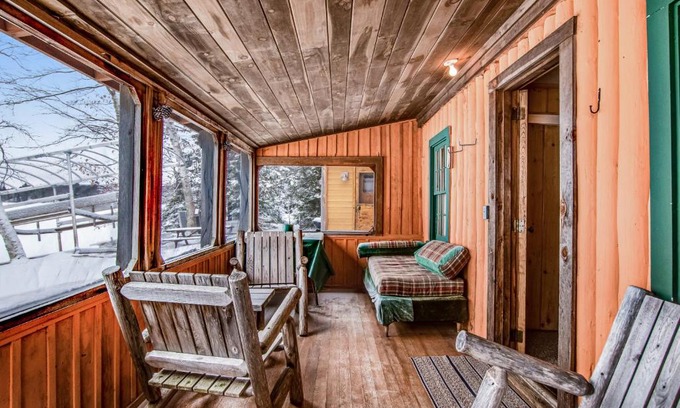 Conover House | Scott's Twin Lakes Resort - Cabin 4