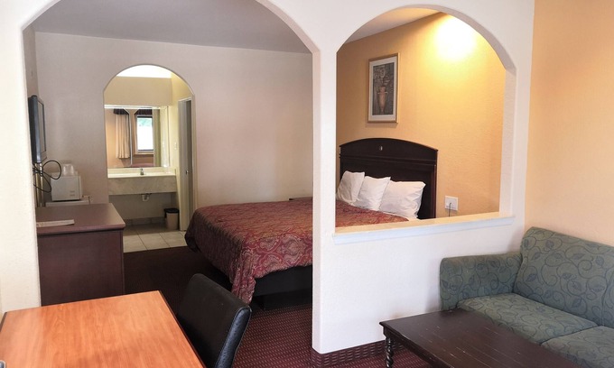 FM 1960 Hotel | Scottish Inn & Suites