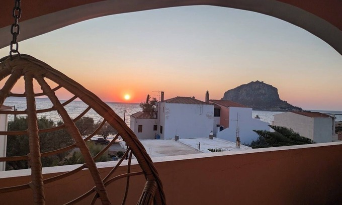 Monemvasia Apartment | Sea and castlerock view family-couples apartment