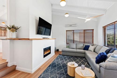 Ocean Grove House | Sea Breeze Coastal Beach House Pet Friendly