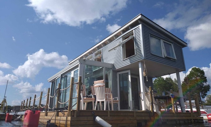 Falun Boat Rental | SEA CO9 - The Houseboat Getaway