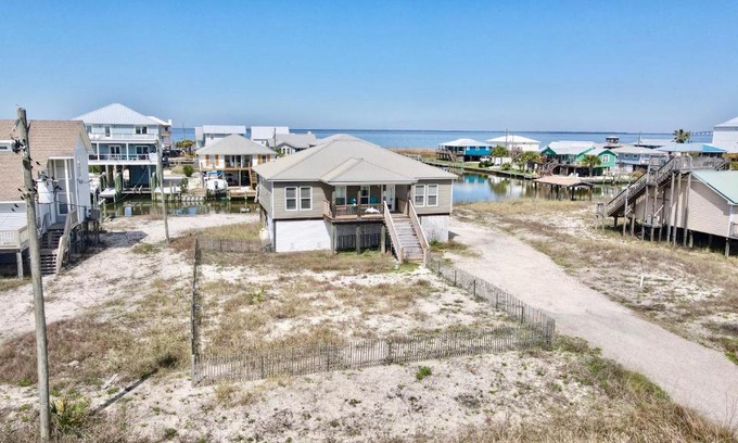 Silver Cay House | Sea Level