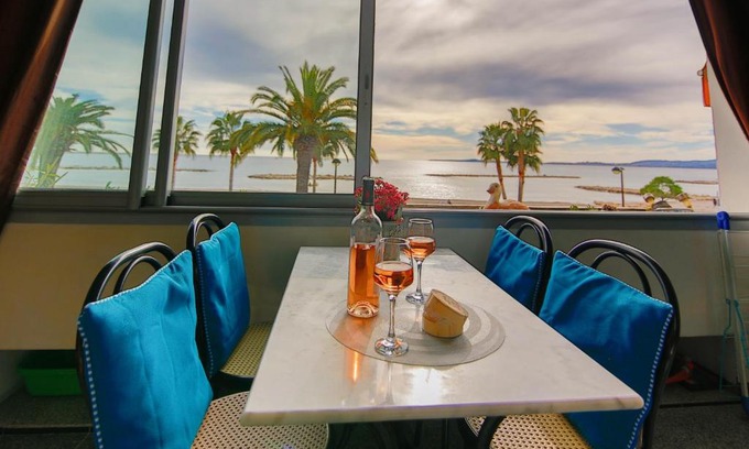 Saint-Laurent-du-Var Apartment | Sea view luxury apartment