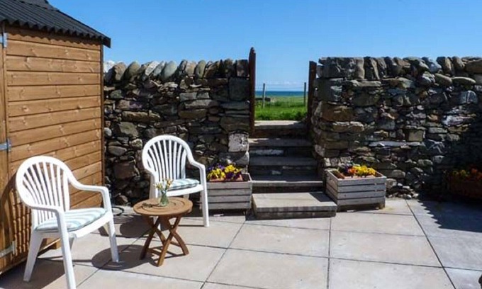 Newton Stewart House | Sea Views, Lovely Kitchen,Cosy Lounge,Private Garden,Rest/Bar yards away