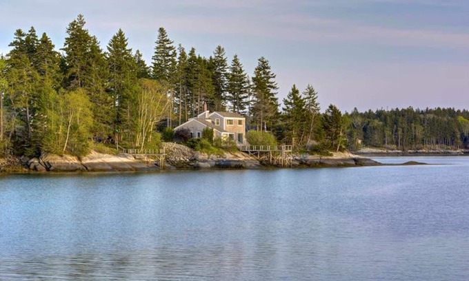Spruce Head House | Seabreeze Cove Waterfront Cottage