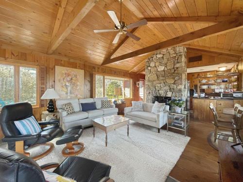 Cape Neddick House | Seacoast Sanctuary