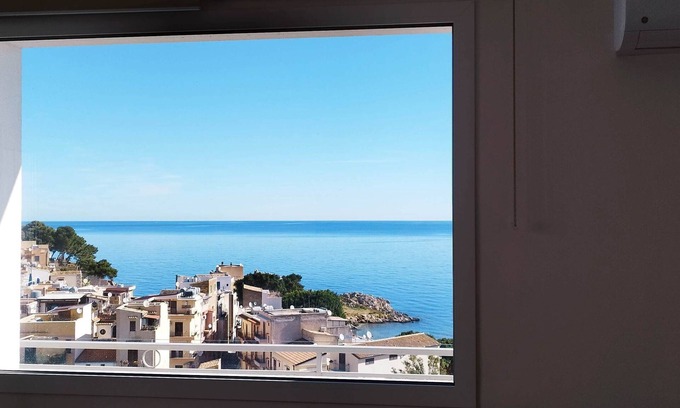 Porticello Apartment | Seafront House Le Finestre Sul Mare With Balcony