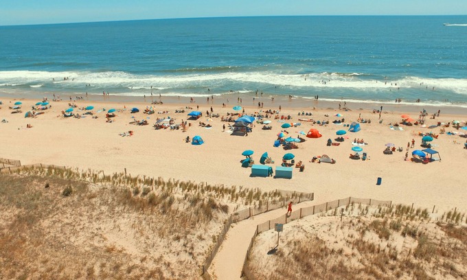 Midtown Ocean City Hotel | SeaLoft Oceanfront Hotel