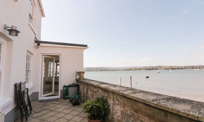 Lympstone Cottage | Searles