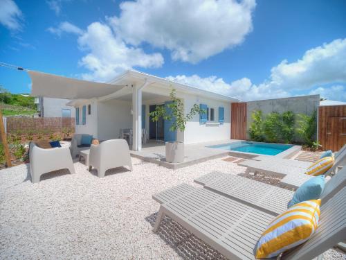 Le Diamant House | SeaRock & SeaShell Villas