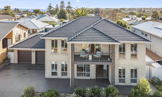 Port Noarlunga House | Seascape by Wine Coast Holiday Rentals - Escape to Luxurious Seascape by Wine Coast Holiday Rentals