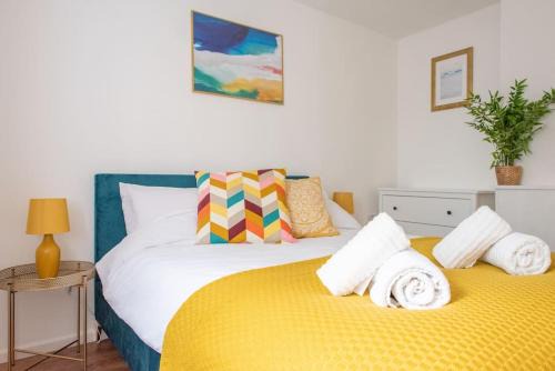 Lyme Regis Apartment | Seashells, close to seafront, large private garden