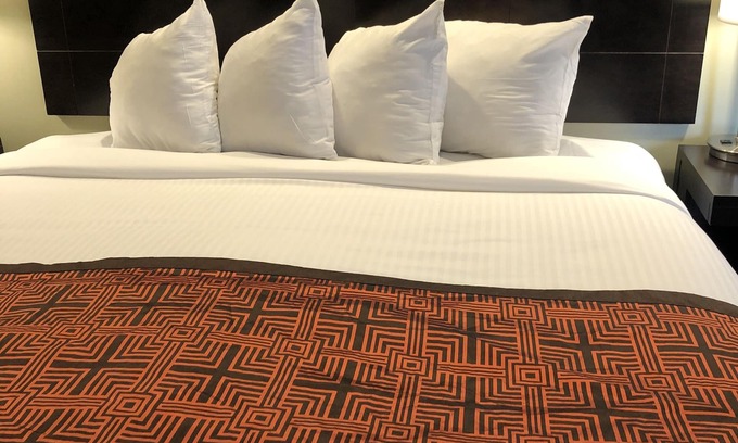 Marina District Hotel | Seaside Inn
